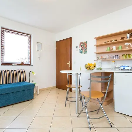 1-bedroom With Loggia In Island Krk *