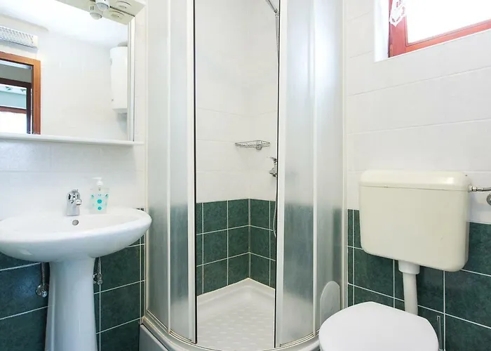 Lejlighed 1-bedroom With Loggia In Island Krk Punat